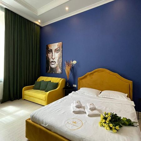 Royal Apartment On Slovatskogo 8 Lviv Dış mekan fotoğraf